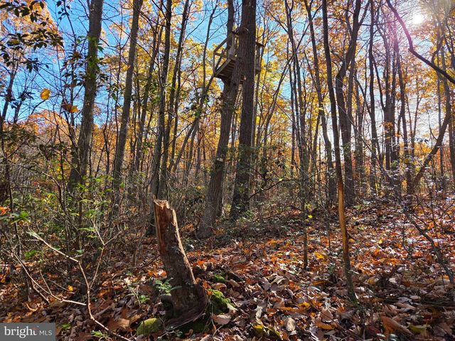 8620 MONNS GAP RD, Waynesboro, PA 17268