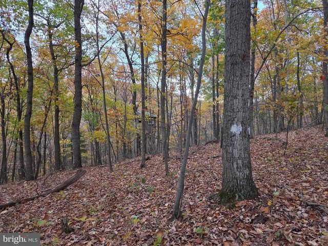 8620 MONNS GAP RD, Waynesboro, PA 17268