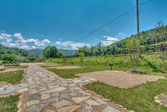 23 Cowan Town Road, Butler, TN 37640
