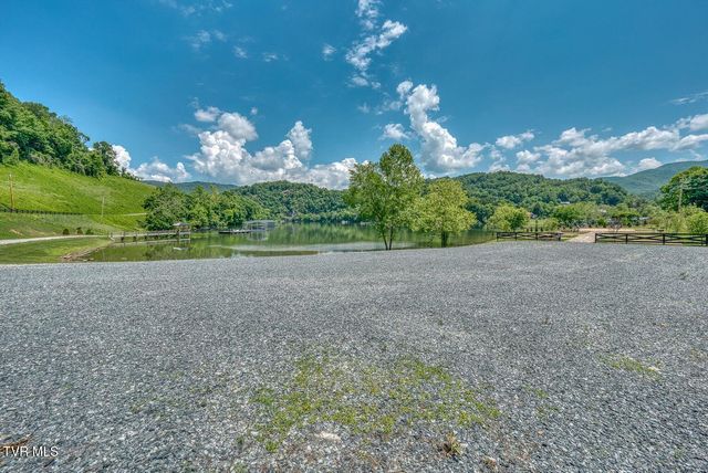 23 Cowan Town Road, Butler, TN 37640