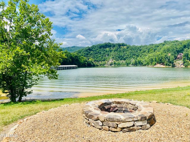 23 Cowan Town Road, Butler, TN 37640