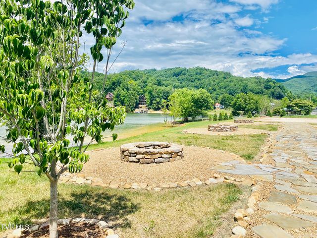 23 Cowan Town Road, Butler, TN 37640
