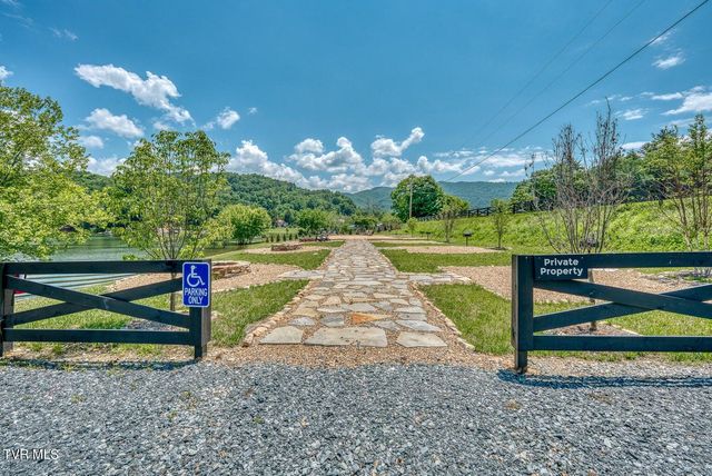 23 Cowan Town Road, Butler, TN 37640