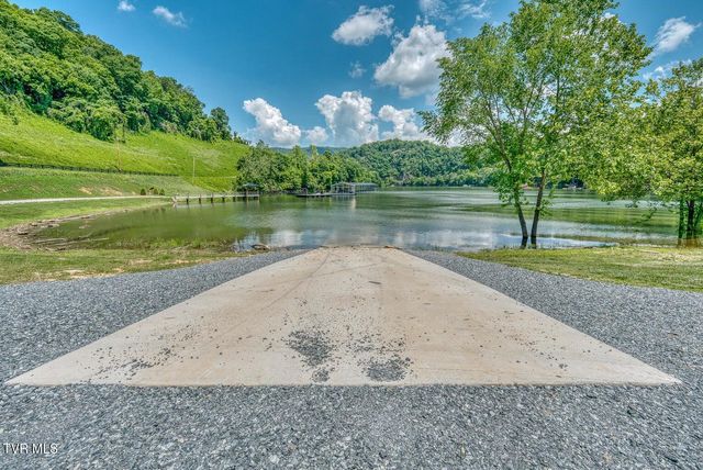 23 Cowan Town Road, Butler, TN 37640