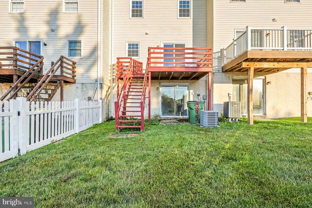 295 ROBIN HILL CIR, York, PA 17404