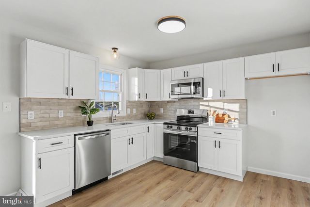 295 ROBIN HILL CIR, York, PA 17404
