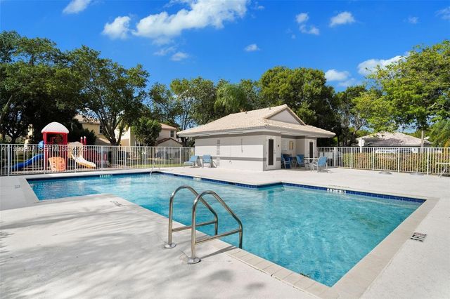 2707 SW 135th Ave, Miramar, FL 33027