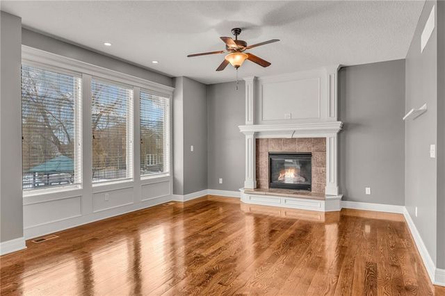 21913 W 95th Terrace, Lenexa, KS 66220