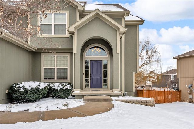 21913 W 95th Terrace, Lenexa, KS 66220