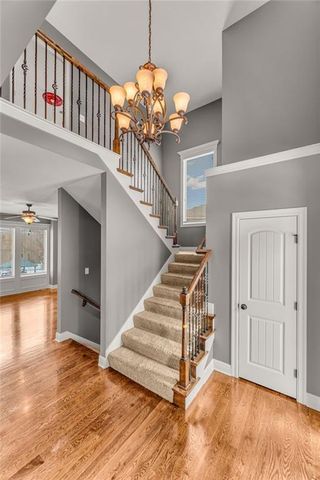 21913 W 95th Terrace, Lenexa, KS 66220