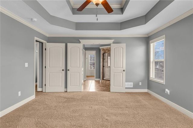 21913 W 95th Terrace, Lenexa, KS 66220