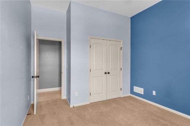 21913 W 95th Terrace, Lenexa, KS 66220