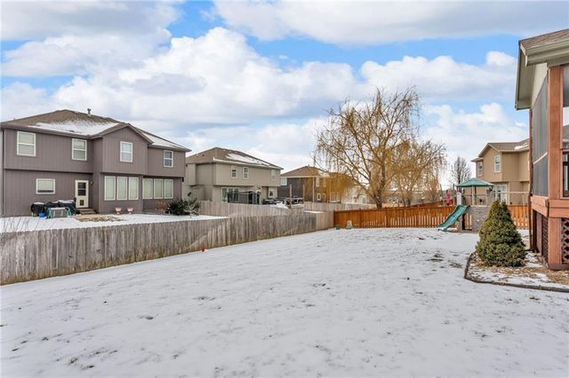 21913 W 95th Terrace, Lenexa, KS 66220