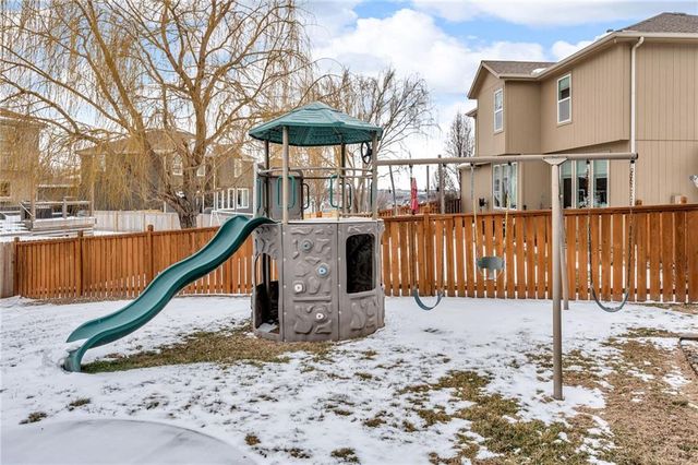 21913 W 95th Terrace, Lenexa, KS 66220