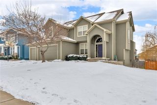 21913 W 95th Terrace, Lenexa, KS 66220