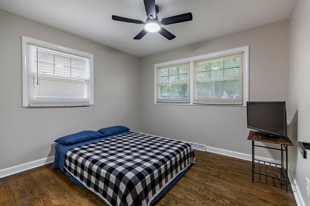 432 W 67th Lane, Merrillville, IN 46410