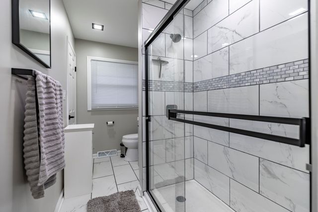432 W 67th Lane, Merrillville, IN 46410