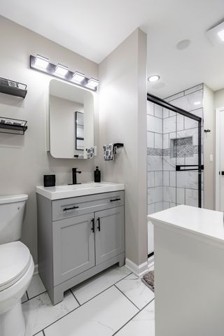 432 W 67th Lane, Merrillville, IN 46410