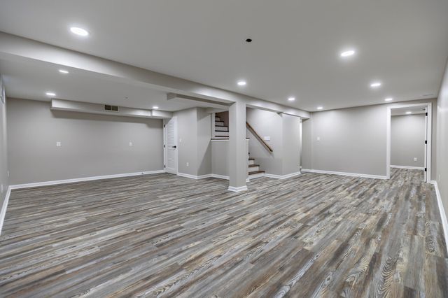 432 W 67th Lane, Merrillville, IN 46410