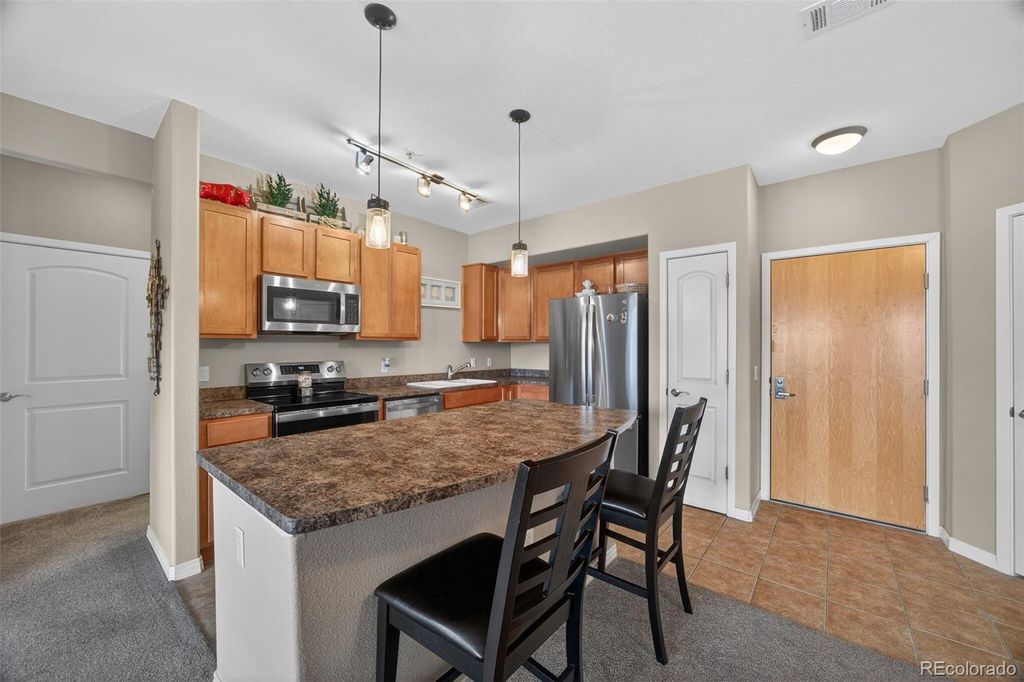 Image 3 of property listing at 10184 Park Meadows Drive 1205, Lone Tree, CO 80124