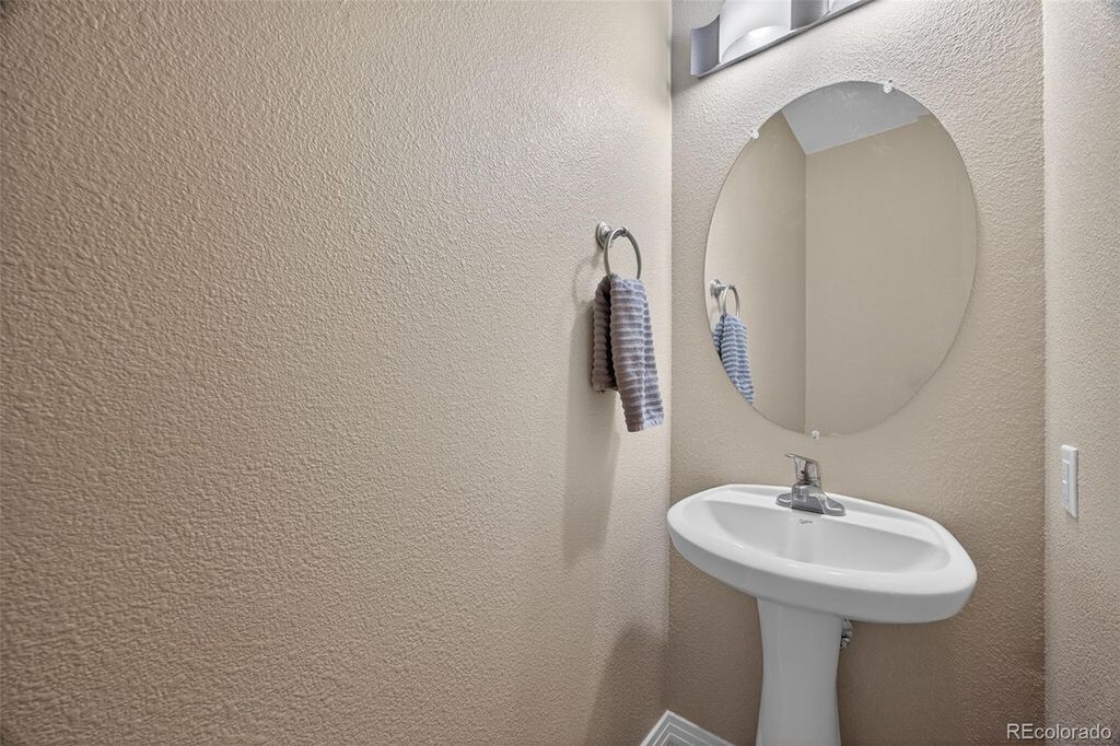 Image 25 of property listing at 10184 Park Meadows Drive 1205, Lone Tree, CO 80124