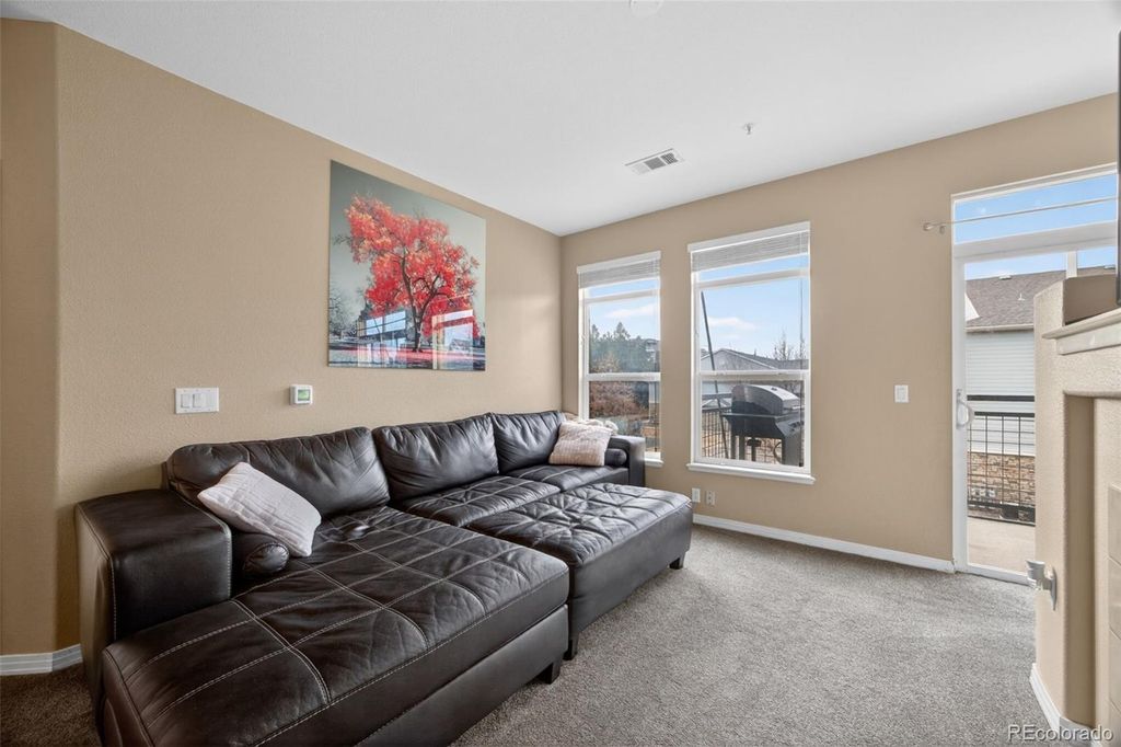 Image 9 of property listing at 10184 Park Meadows Drive 1205, Lone Tree, CO 80124