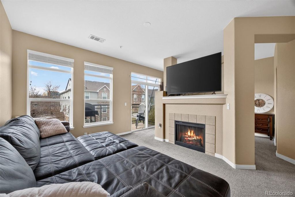 Image 10 of property listing at 10184 Park Meadows Drive 1205, Lone Tree, CO 80124