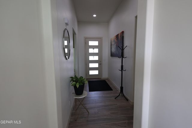 7776 ENCHANTED PARK Drive, El Paso, TX 79911