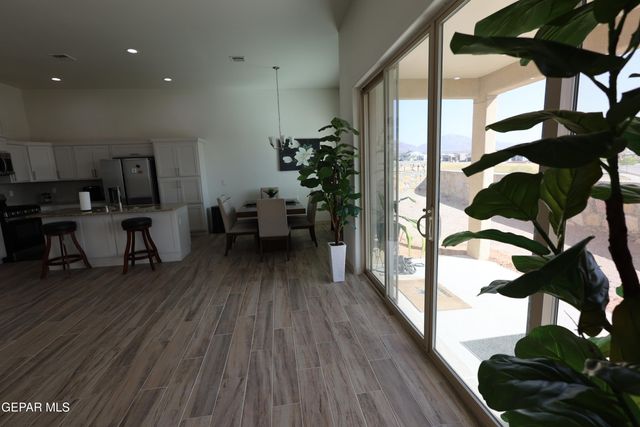 7776 ENCHANTED PARK Drive, El Paso, TX 79911