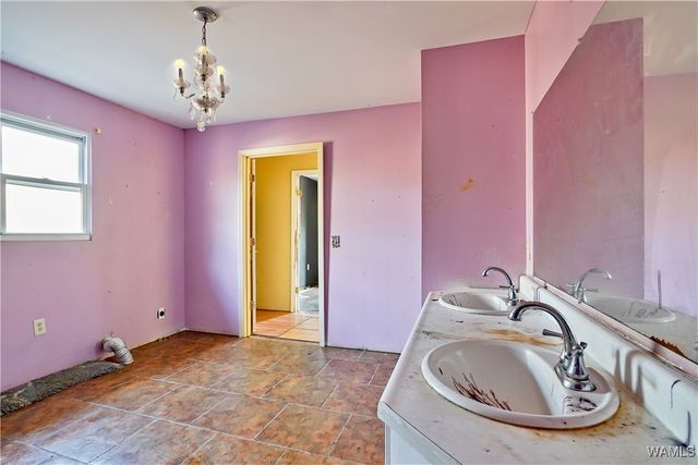 146 4th N, Centreville, AL 35042