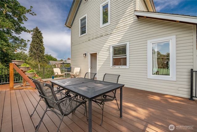 704 Glenning Street, Lynden, WA 98264