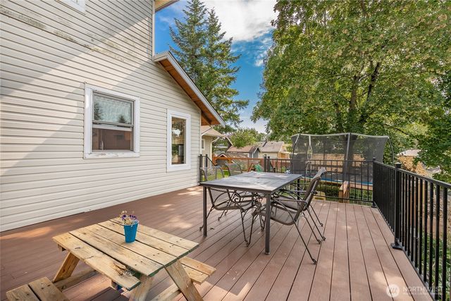704 Glenning Street, Lynden, WA 98264