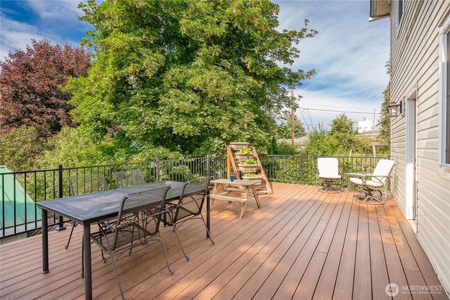 704 Glenning Street, Lynden, WA 98264