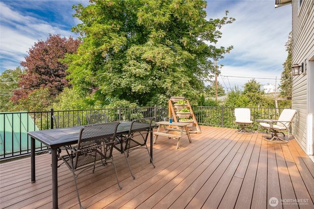704 Glenning Street, Lynden, WA 98264