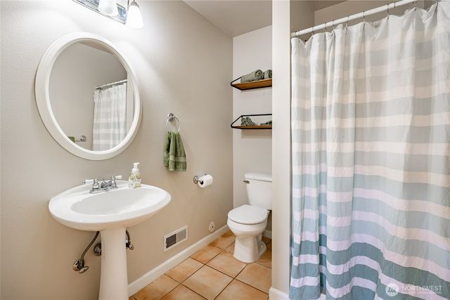 704 Glenning Street, Lynden, WA 98264