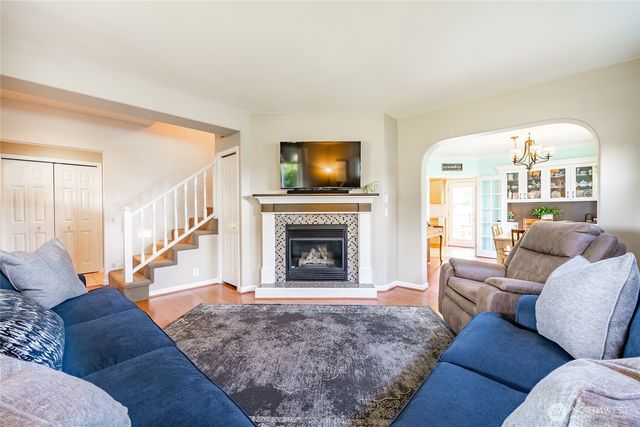 704 Glenning Street, Lynden, WA 98264