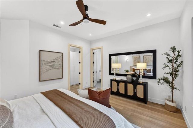 1084 Moffett Circle, Palo Alto, CA 94303