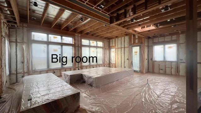 1084 Moffett Circle, Palo Alto, CA 94303