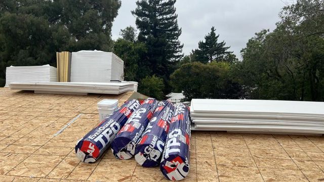 1084 Moffett Circle, Palo Alto, CA 94303