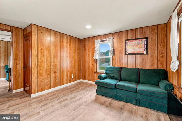 1132 SECURITY RD, Hagerstown, MD 21742