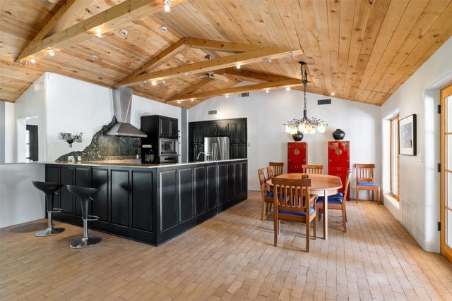 10 Sabina Lane, Santa Fe, NM 87508