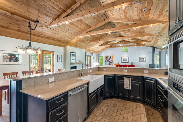 10 Sabina Lane, Santa Fe, NM 87508