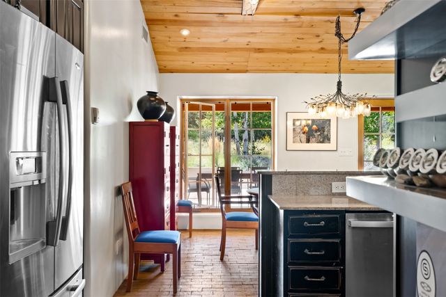 10 Sabina Lane, Santa Fe, NM 87508