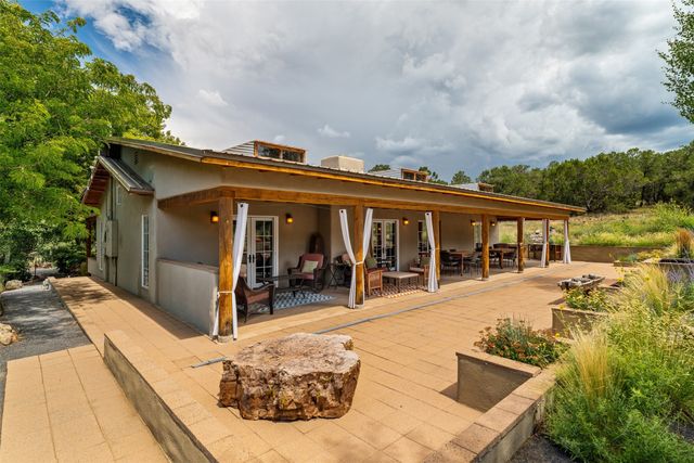 10 Sabina Lane, Santa Fe, NM 87508