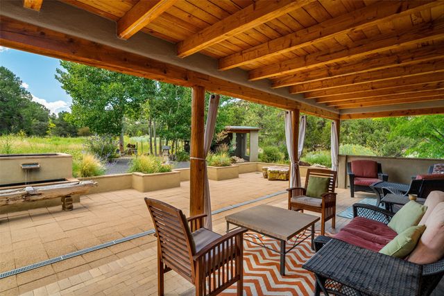 10 Sabina Lane, Santa Fe, NM 87508