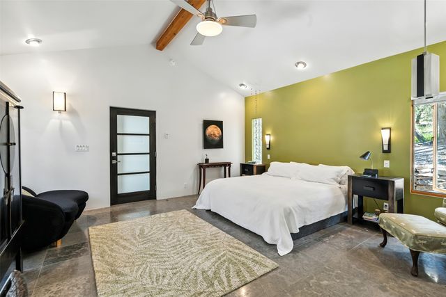 10 Sabina Lane, Santa Fe, NM 87508