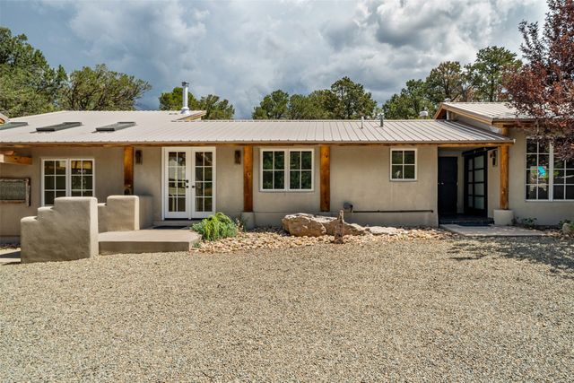 10 Sabina Lane, Santa Fe, NM 87508