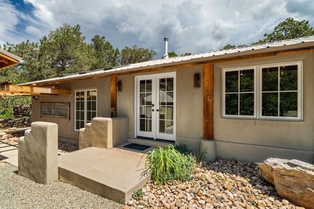 10 Sabina Lane, Santa Fe, NM 87508