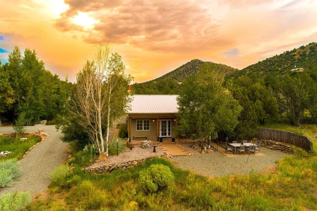 10 Sabina Lane, Santa Fe, NM 87508