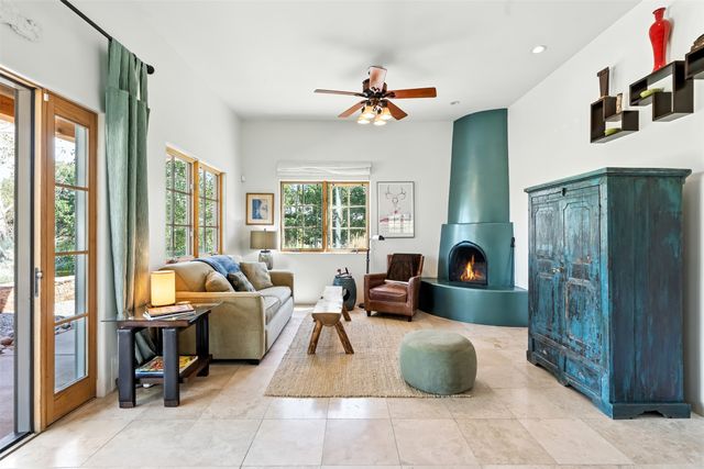 10 Sabina Lane, Santa Fe, NM 87508